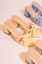 SANDALIAS DE TACÓN LAZO